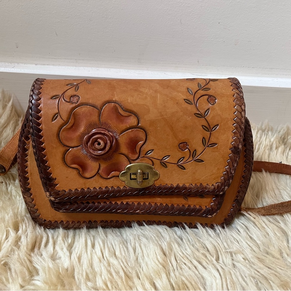 Vintage Leather Purse - Picture 1 of 2